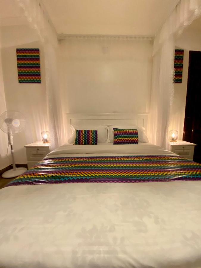 Nimaro Courts Hotel Entebbe Luaran gambar
