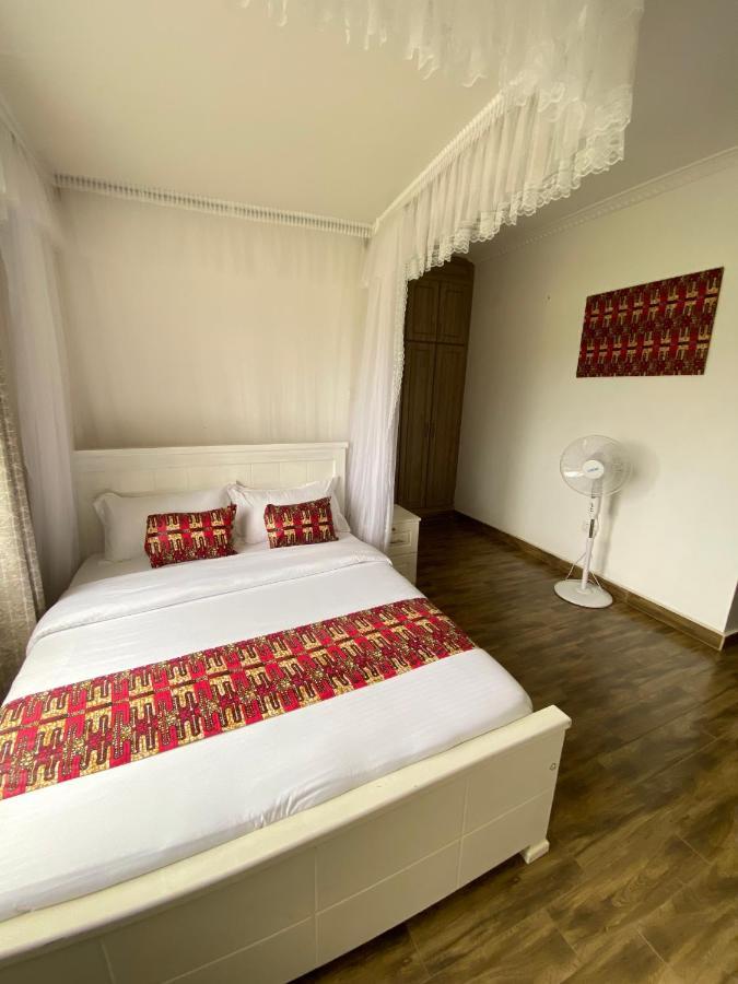 Nimaro Courts Hotel Entebbe Luaran gambar