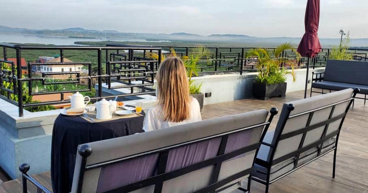 Nimaro Courts Hotel Entebbe Luaran gambar