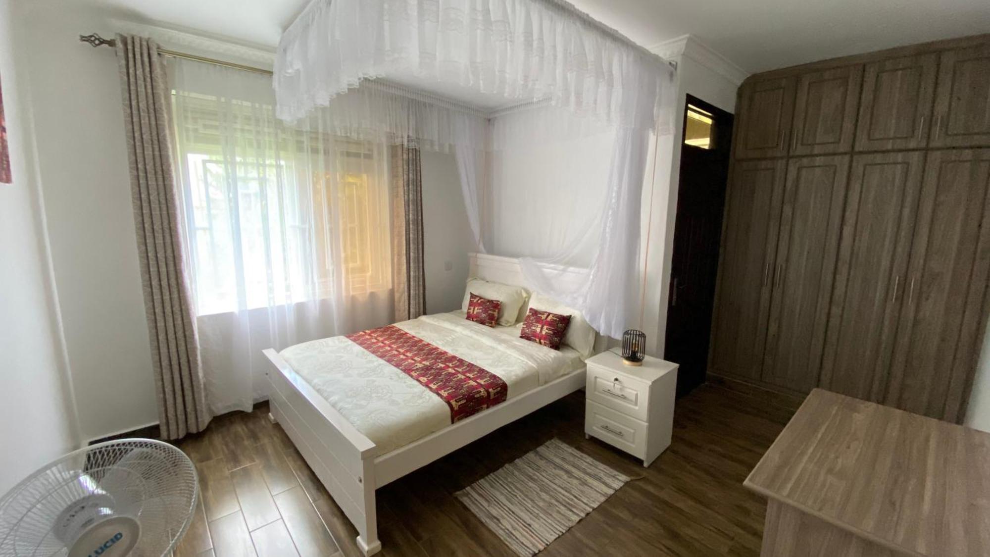 Nimaro Courts Hotel Entebbe Luaran gambar