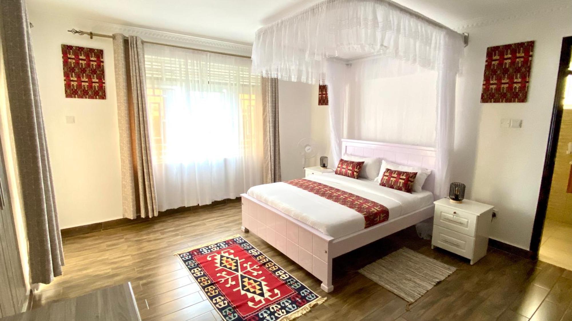 Nimaro Courts Hotel Entebbe Luaran gambar