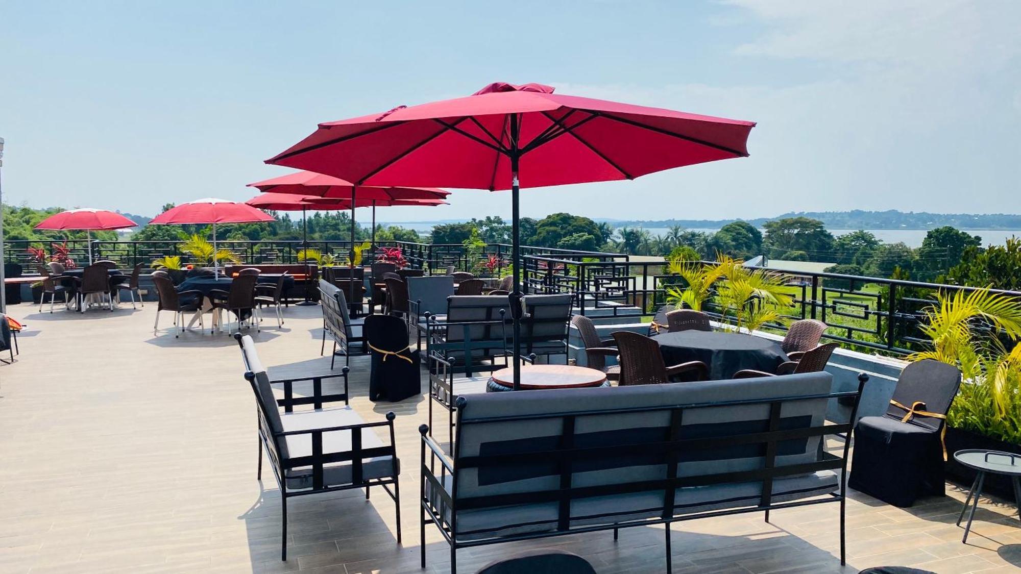 Nimaro Courts Hotel Entebbe Luaran gambar