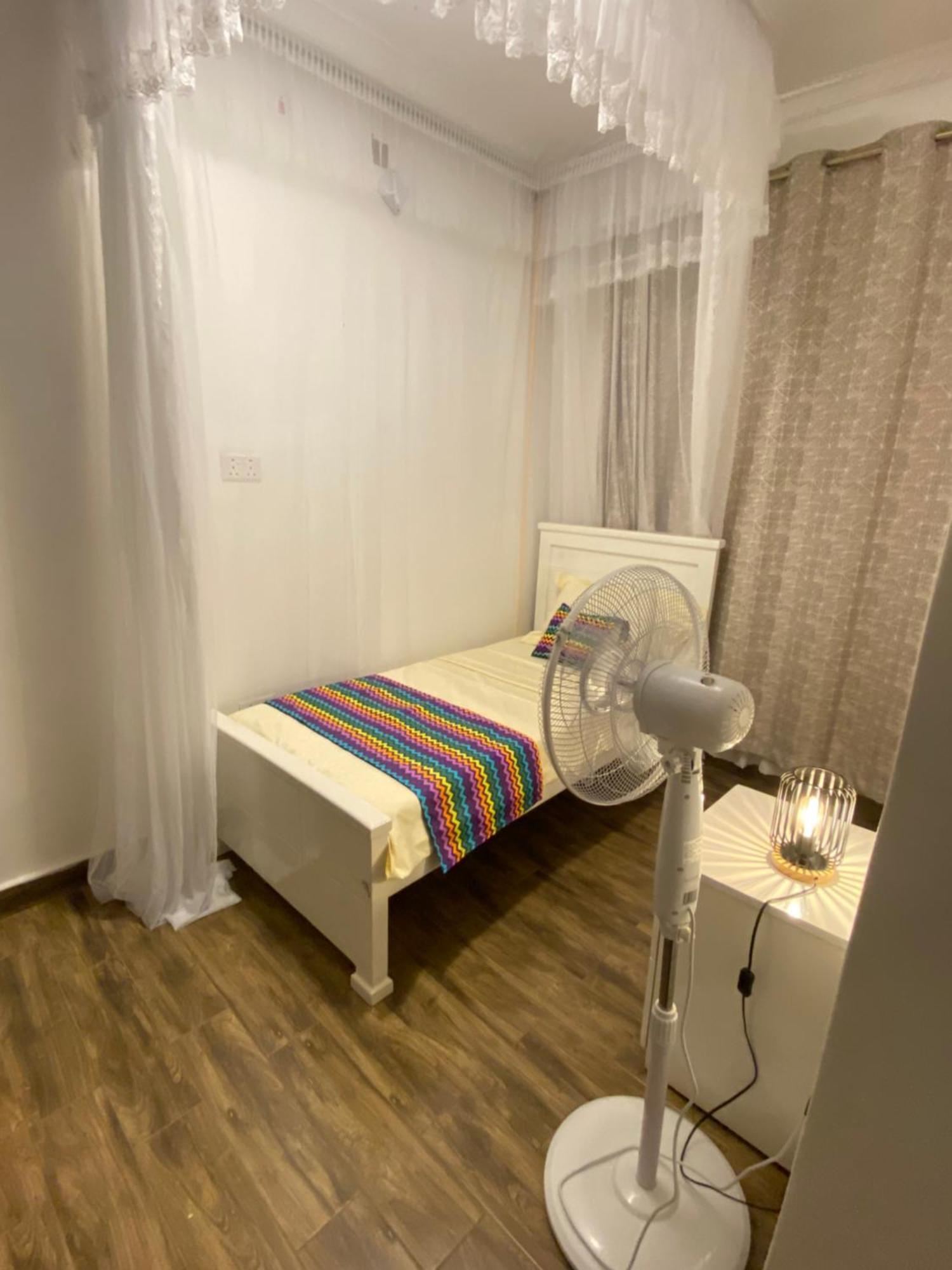 Nimaro Courts Hotel Entebbe Luaran gambar