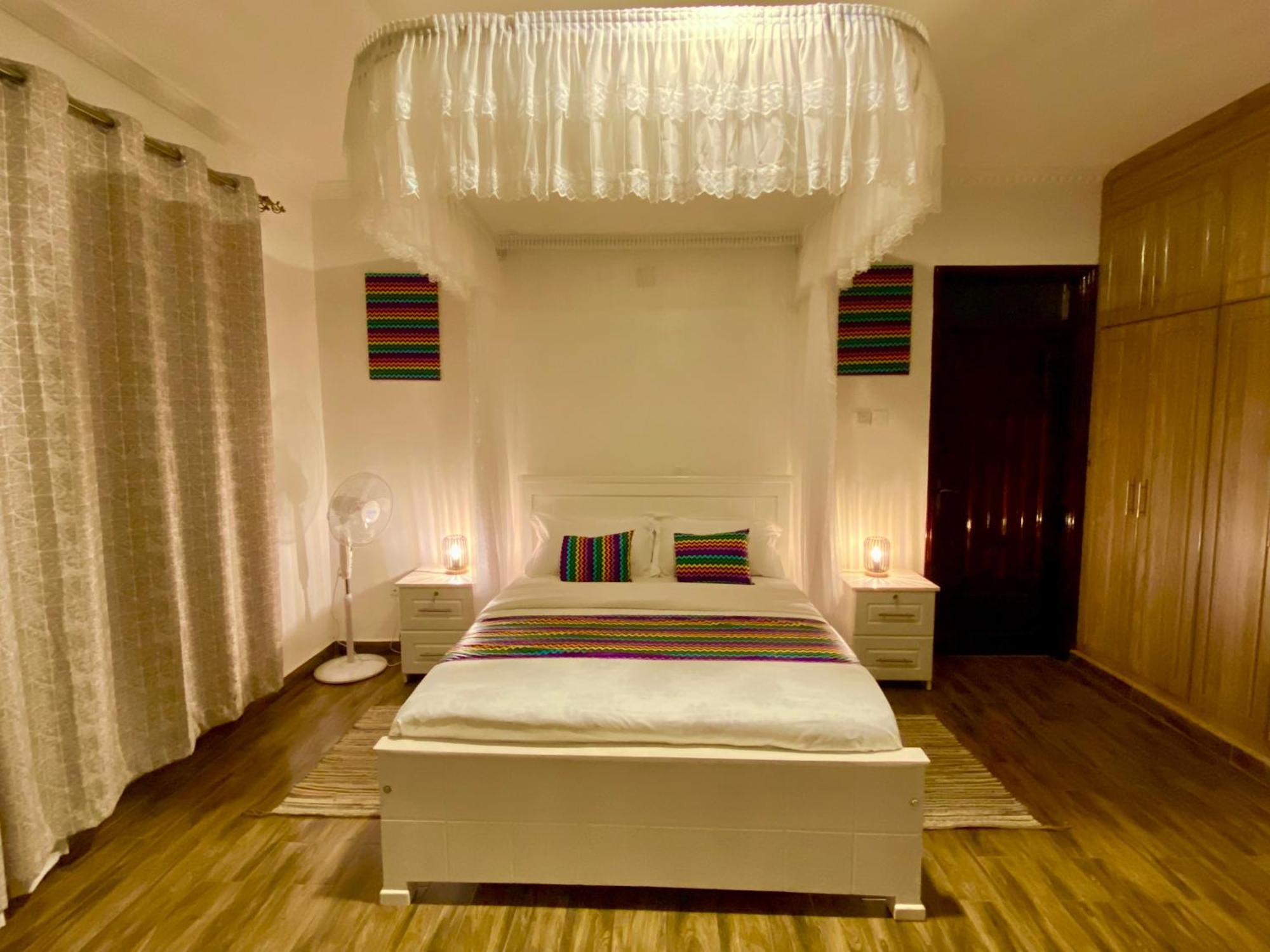 Nimaro Courts Hotel Entebbe Luaran gambar